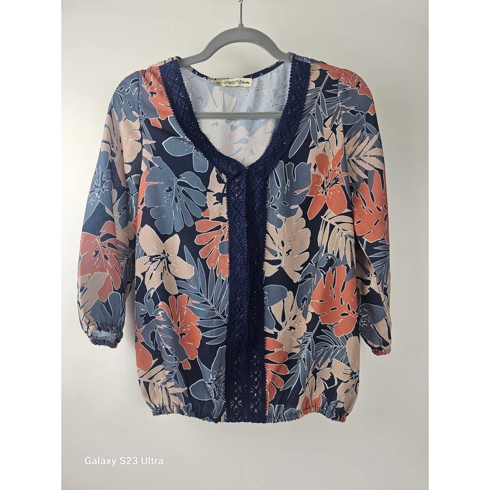 Women's szS, by FLT Studio blouse